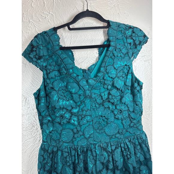 Betsey Johnson Lace Overlay Cap Sleeve Green Dress Romantic Womens Size 6 - Picture 3 of 5